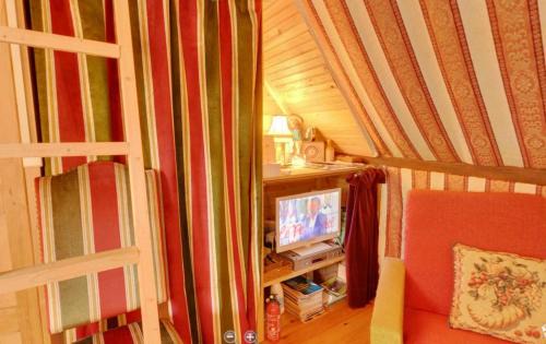 Perche-en-Noce Bed & Breakfast | Pet-Friendly Retreat at Chambre d'Hôtes de La Galaisière