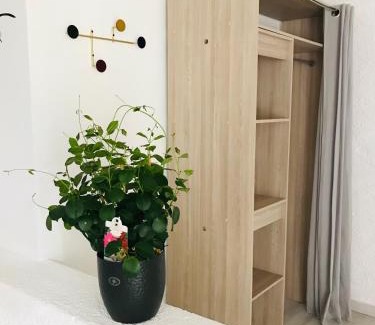 Berthegon House | Relax at Chambre d'hôtes des Gâtines with Oceanfront Pool