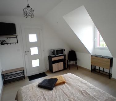 La Lande-Saint-Leger Bed & Breakfast | Guest Rated 10/10: Family-Friendly Chambre d'hôtes Stay