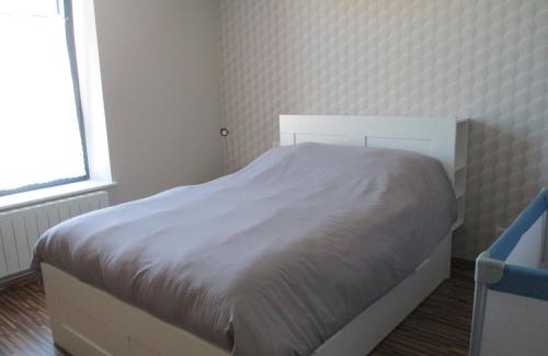Moncel-sur-Seille Bed & Breakfast | Welcoming Chambre d'hôtes B&B - Rated 9.3/10, Family-Friendly