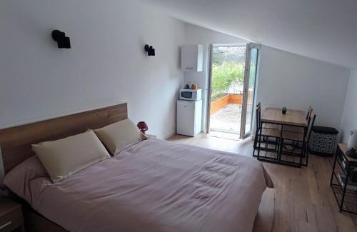 Rians Bed & Breakfast | Top-Rated Chambre d'hôtes with Pool & Family-Friendly Vibes
