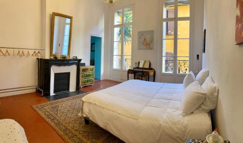 Saint-Jean Bed & Breakfast | Prime Central Guesthouse with Breakfast & Pet-Friendly Options