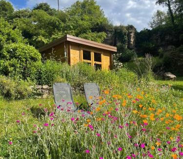 Figeac Bed & Breakfast | Child-Friendly Retreat at Chambre d'hôtes L'ECRIN DU QUERCY
