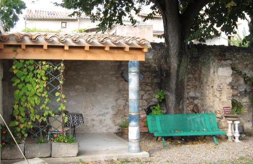 Caunes-Minervois House | Inviting Chambre d'Hôtes la Poterie: Breakfast Included!