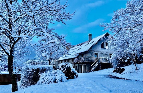 Chabottes House | Discover La Grange des Ecrins: Top-Rated Retreat with Spa