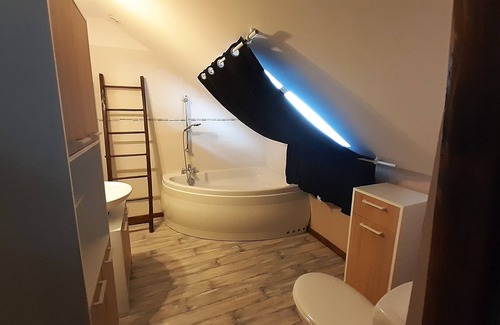 Saint-Pierre-de-Fursac Bed & Breakfast | Relax at Chambre d'hôtes la maillitardaise with Spa Access