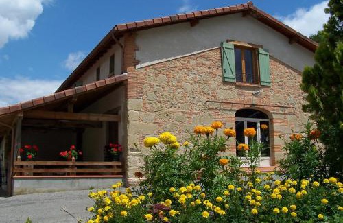 Le Moulin d'Encor Bed & Breakfast | Enchanting Stay at Chambre d'Hôtes Le Moulin d'Encor
