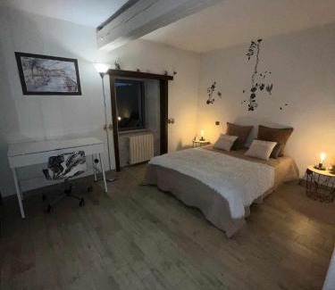North district House | Relaxing Retreat at Chambre d'Hôtes le Moulin d'Âne Niort