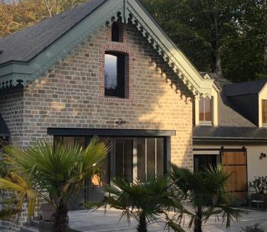 Parame Bed & Breakfast | Guest Favorite: Les Îles Vagabondes with Hot Tub & Kitchen