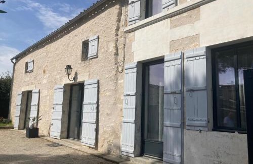 Corme-Royal Bed & Breakfast | Top-Rated Chambre d'Hôtes LES ROCHES with Oceanfront Pool