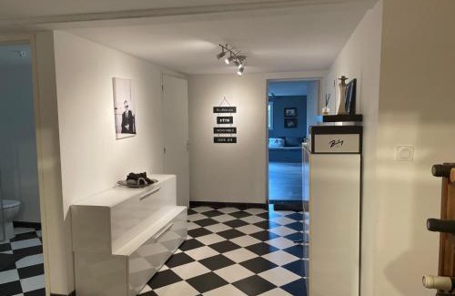 Ayguesvives Bed & Breakfast | Discover Loft Montevideo: Pet-Friendly Retreat with Pool