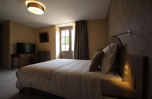 Chauffailles House | Comfortable Stay at Chambre D’hôtes Parc Johan with Great Amenities