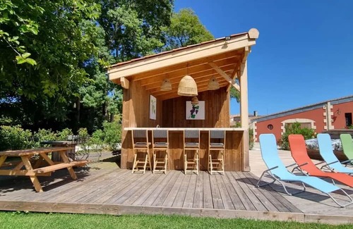 Gauriaguet House | Relax at Chambre d'Hôtes Perle: Pool, Spa & Breakfast