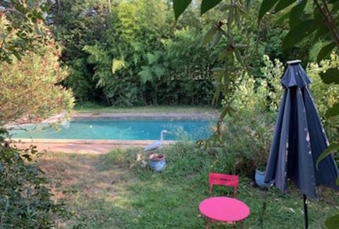 Montfavet Apartment | Relaxing Studio Stay in Montfavet with Pool & Pet Friendly
