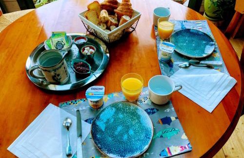 Les Ponts-de-Ce Bed & Breakfast | Charming Guesthouse on the Loire River Bike Path