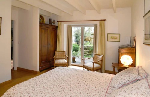 Concarneau Bed & Breakfast | Relaxing Chambre d'hôtes Ty Eleana with Breakfast & Kitchen