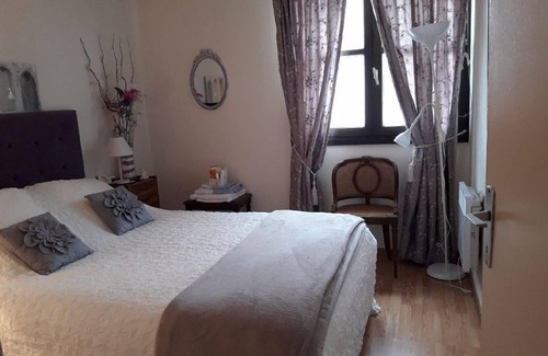 Voisins-le-Bretonneux Bed & Breakfast | Convenient Stay Near Paris 2024 Olympics with Breakfast