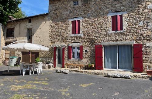 Bellevue-la-Montagne Bed & Breakfast | Pet-Friendly Retreat at Chambre d'Hôtes Chez Dany