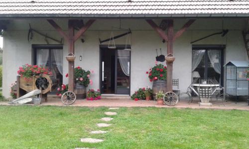 Crotenay Bed & Breakfast | Highly Rated Chambre d'hotes des Poisets - Child Friendly Stay