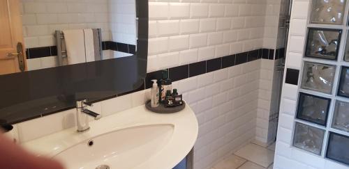 Montlignon Bed & Breakfast | Family-Friendly Chambre d'Hôtes for Your Perfect Getaway
