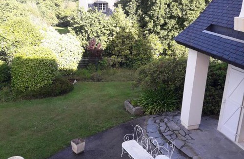 Gouesnou House | Cozy Villa Room - Perfect for Families & Budget Travelers