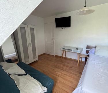 Nandy House | Deluxe Room with Exceptional 10/10 Guest Rating
