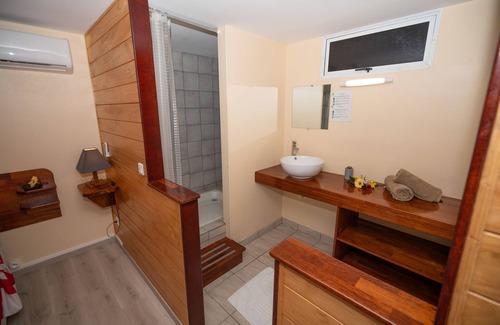 Bora Bora Hotel | Relax in Our Cozy Guest Room for Unforgettable Stays