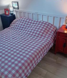 Saint-Nazaire House | Duplex Room Steps from the Sea - Family Friendly Stay!