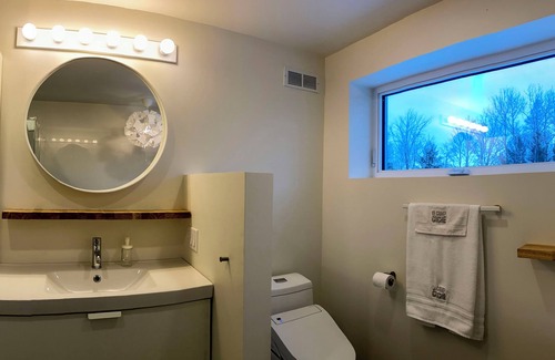 Shefford Bed & Breakfast | Chambre FLEURS in our eco-friendly B&B at the foot of Mt-Shefford