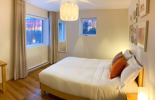 Shefford Bed & Breakfast | Chambre FLEURS in our eco-friendly B&B at the foot of Mt-Shefford