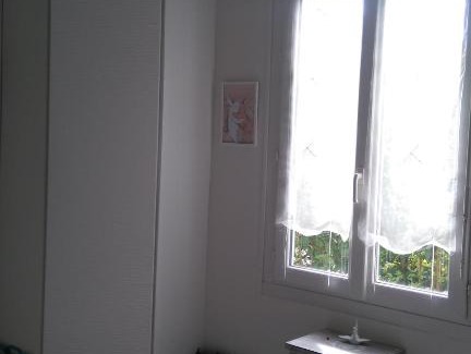 Saint-Sebastien-sur-Loire House | Cozy Private Room in a Home with Garden Retreat
