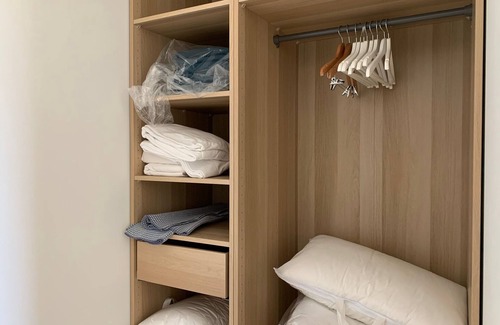 Saint-Saturnin-les-Apt Bed & Breakfast | Relax in Chambre Avec Vue with Private Pool & Kitchen