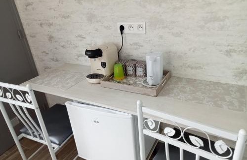 Questembert Apartment | Discover the Comfort of Chambre HORTENSIA - Rated 9.2/10