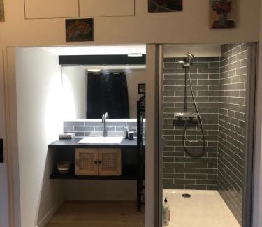 Charbonnieres-les-Bains House | Guest Rated 10/10: Independent Room at Sandrine
