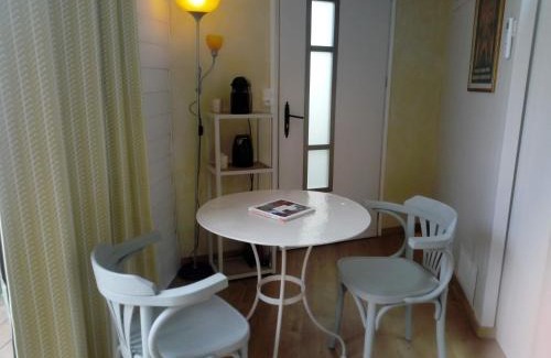 Carcassonne Bed & Breakfast | Independent Room in Carcassonne - Guest Rated 9.5/10