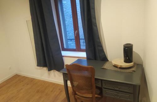 Maron House | Private Room with Bath and Family-Friendly Amenities