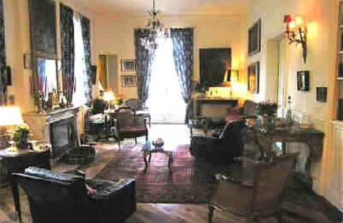 Bez-et-Esparon Bed & Breakfast | Cozy Chambre Jaune at Chateau Massal with Breakfast Included