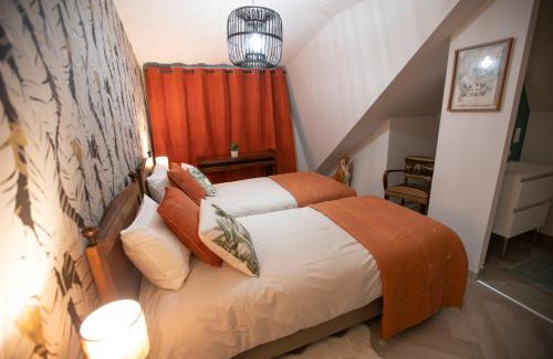 Rochecorbon House | Explore Chambre Jungle at Le Petit Clouet - Rochecorbon
