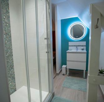 Rochecorbon House | Explore Chambre Jungle at Le Petit Clouet - Rochecorbon