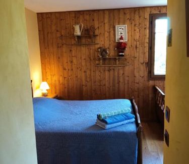 La Bollene-Vesubie Apartment | Discover Chambre La Lavandula: Family-Friendly Retreat