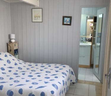 Ars-en-Re House | Pet-Friendly Escape at La Poulpiquet: Your Next Getaway