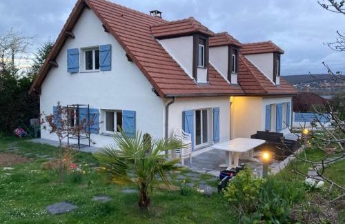 Vernouillet House | Cozy Room in a Welcoming Home - Rated 8.3/10 by Guests