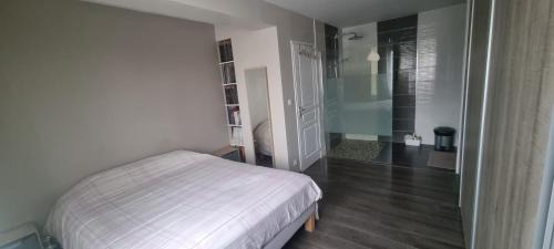 Change House | Cozy Room at Chez Ana with Inviting Pool Access