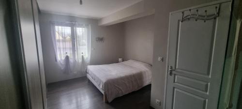 Change House | Cozy Room at Chez Ana with Inviting Pool Access