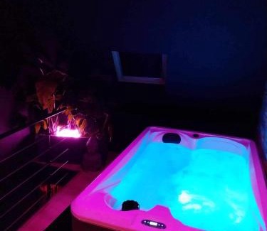 Solre-le-Chateau Apartment | Pet-Friendly Retreat at Chambre Noire with Relaxing Hot Tub