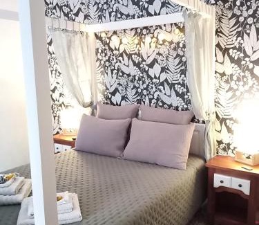 Braye-Sous-Faye House | Family-Friendly Chambre Nounours et Paillette - 10/10 Rated