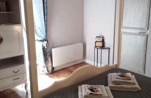 Braye-Sous-Faye House | Family-Friendly Chambre Nounours et Paillette - 10/10 Rated