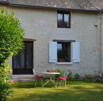 Thizay Bed & Breakfast | Family-Friendly Chambre Pantagruel with Pool & High Ratings