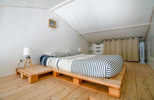 Saint-Medard-en-Jalles House | Relaxing Private Room at Les Maisons Loli'days with Pool