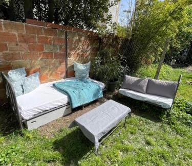 Saint-Cloud House | Cozy Room in a Charming City Home with Pool & Dining